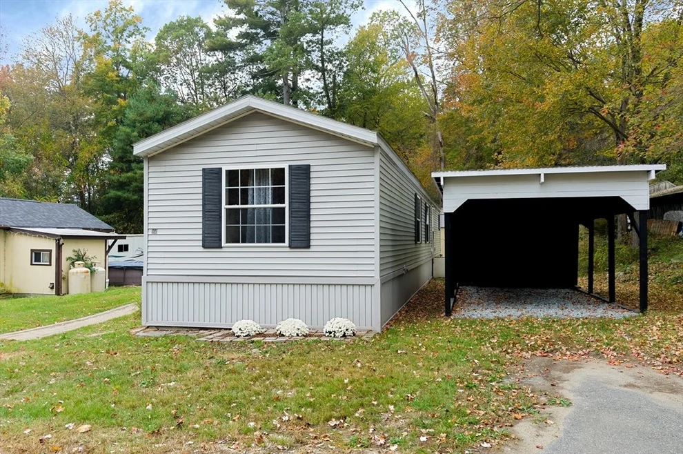 Unit for sale at 160 Breckenridge St, Palmer, MA 01069
