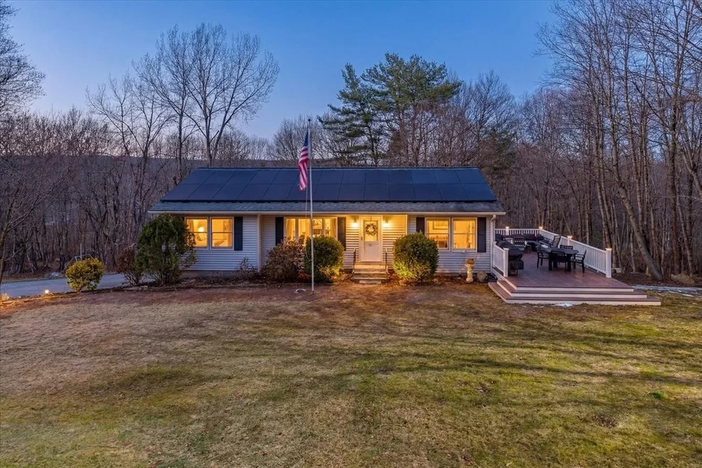 Unit for sale at 27 Mumford Rd, Sutton, MA 01590