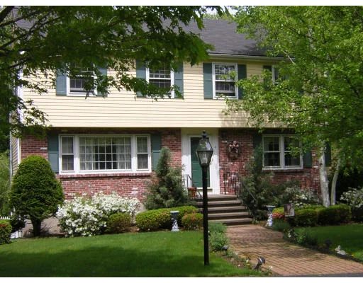 Unit for sale at 4 Fieldstone Lane, Beverly, MA 01915