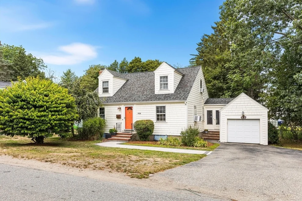 Unit for sale at 428 South Street, Reading, MA 01867