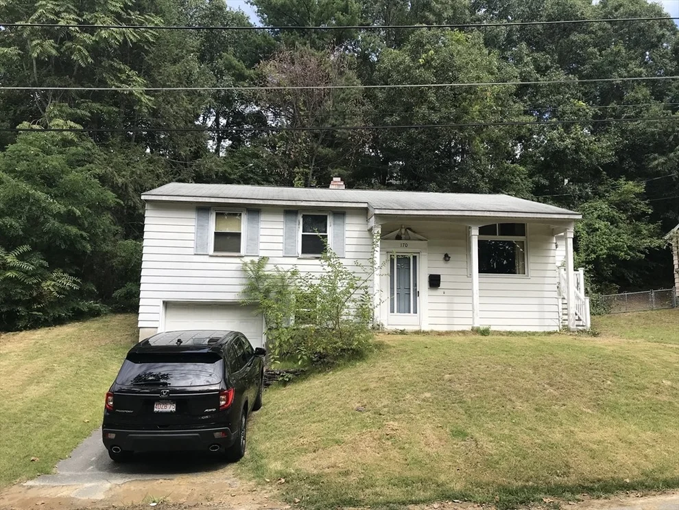 Unit for sale at 170 Bradley St, Lowell, MA 01850