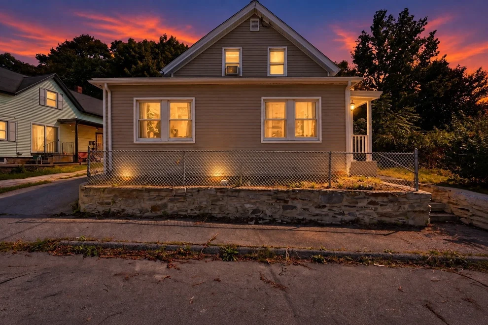 Unit for sale at 6 Goddard St, Webster, MA 01570