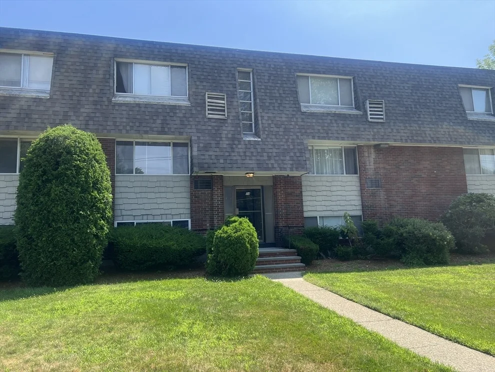 Unit for sale at 84 Summer Ave, Stoughton, MA 02072