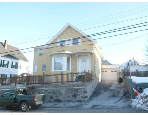 Unit for sale at 427 Lincoln St, Lowell, MA 01852