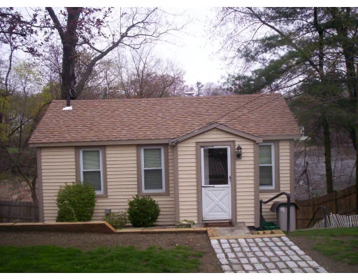 Unit for sale at 7 Hemlock St, Worcester, MA 01602