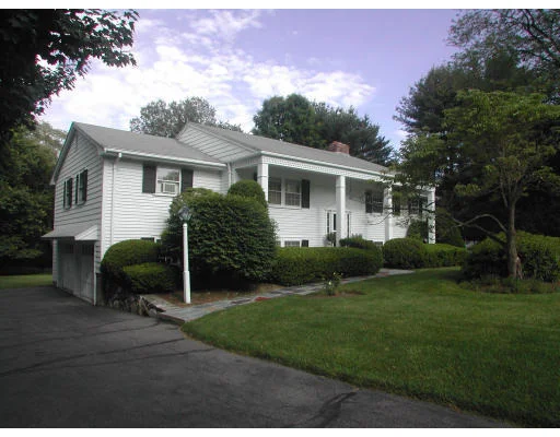 Unit for sale at 131 Sherburn Circle, Weston, MA 02493
