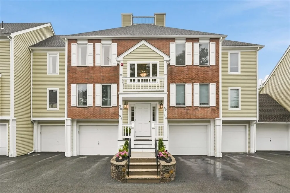 Unit for sale at 37 Constitution Ln, Danvers, MA 01923