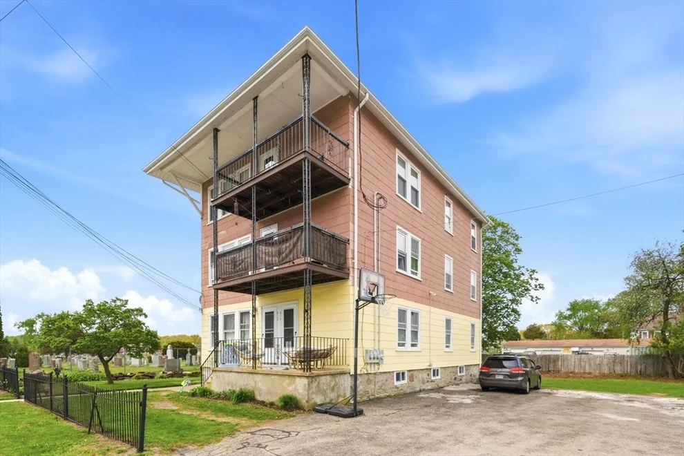 Unit for sale at 612 Rathbun St, Blackstone, MA 01504