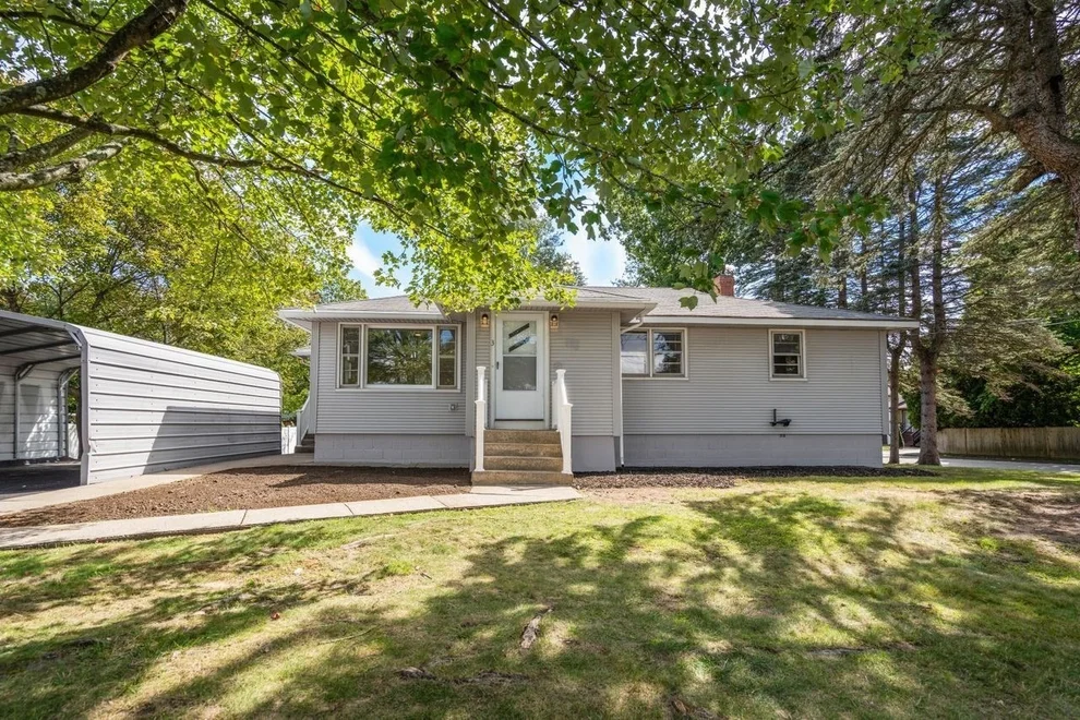 Unit for sale at 3 Hampton St, Worcester, MA 01604