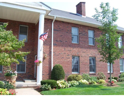 Unit for sale at 6 Castle Hill Rd, Agawam, MA 01001