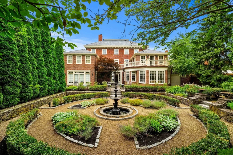 Unit for sale at 19 Federal St, Newburyport, MA 01950
