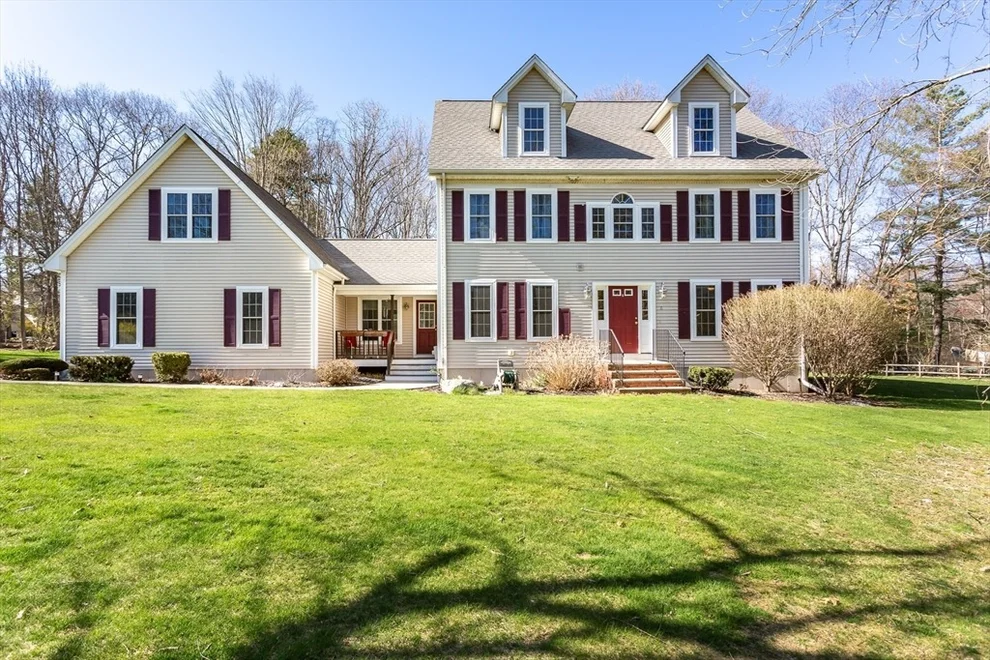 Unit for sale at 6 Peckham St, Attleboro, MA 02703