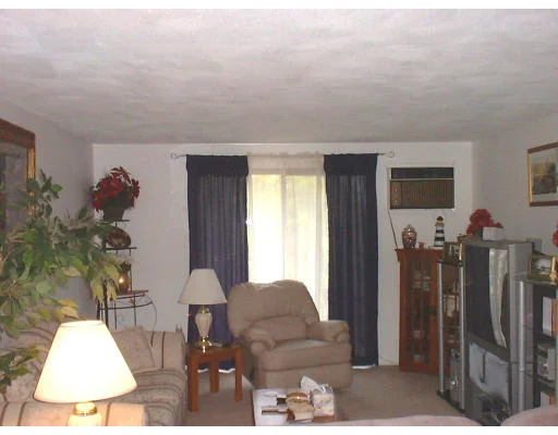 Unit for sale at 20 Kenmar Dr, Billerica, MA 01821