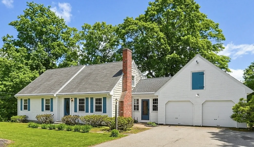 Unit for sale at 281 Scott Rd, Cumberland, RI 02864