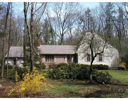 Unit for sale at 19 Surrey Lane, Weston, MA 02493