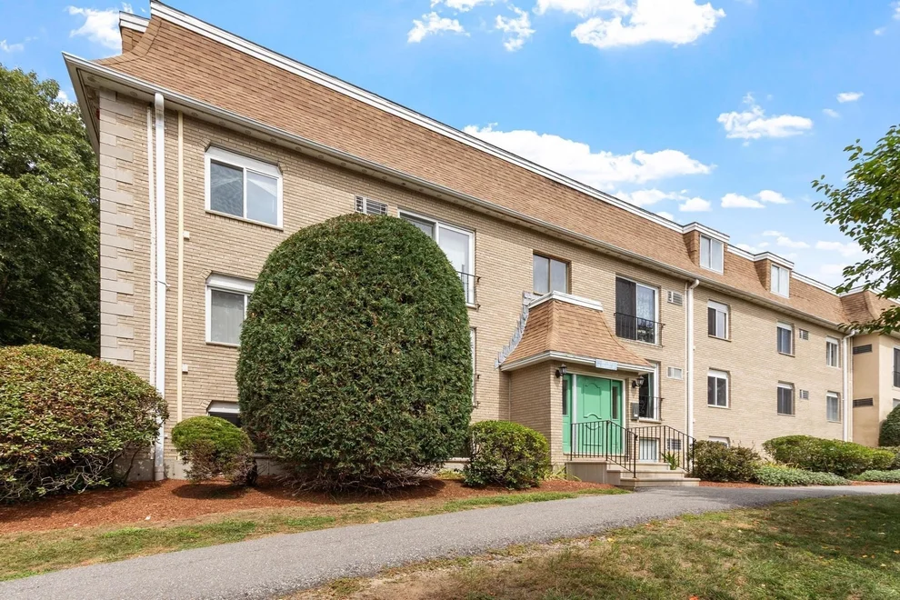 Unit for sale at 196 Swanson, Boxborough, MA 01719