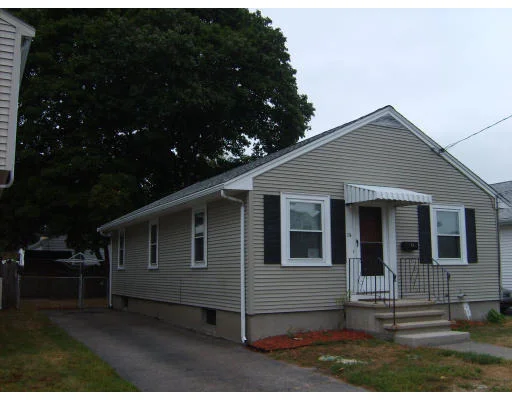 Unit for sale at 75 Bowdoin Ave, Waltham, MA 02451