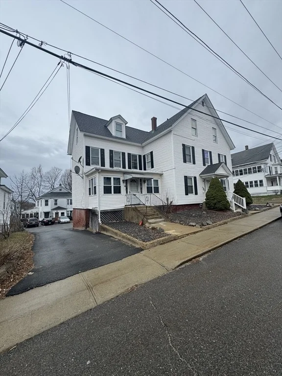 Unit for sale at 197 Nichols St, Gardner, MA 01440