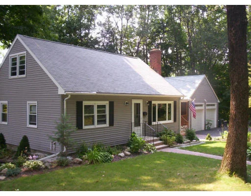 Unit for sale at 2 Ledyard Rd, Paxton, MA 01612