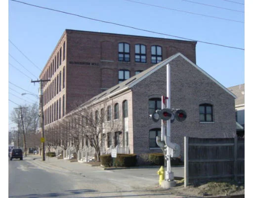 Unit for sale at 33 Maplewood Ave, Gloucester, MA 01930