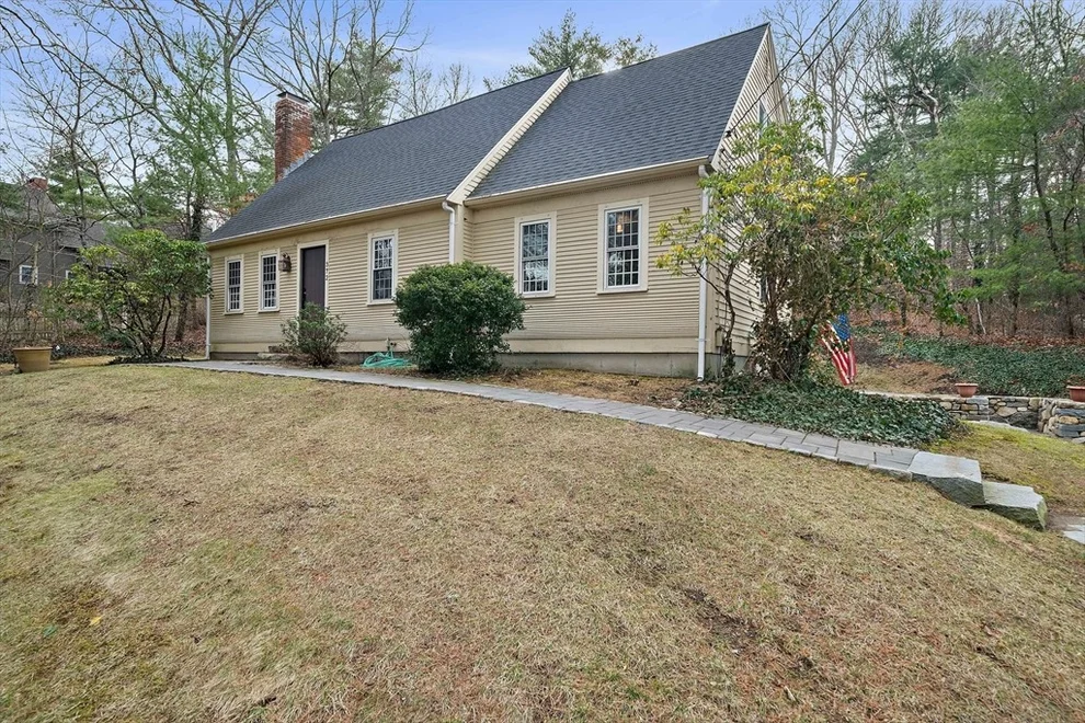 Unit for sale at 372 Winter St, Walpole, MA 02081