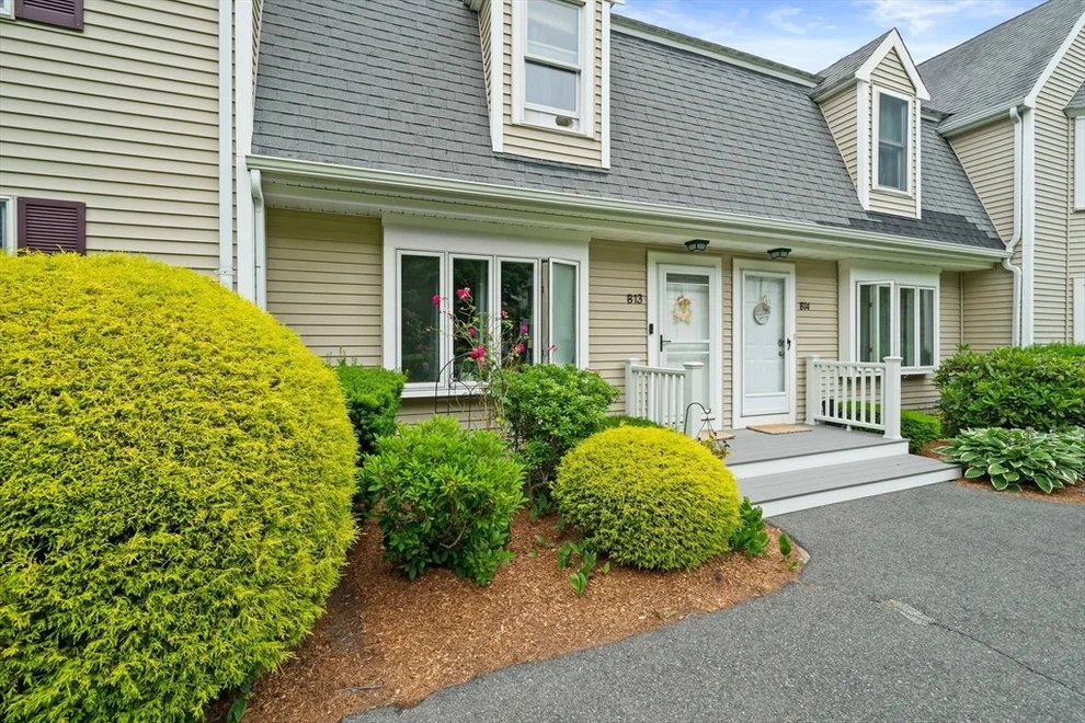 Unit for sale at 547 Washington Street, Pembroke, MA 02359