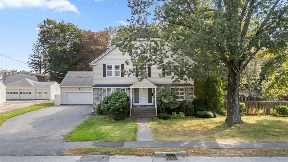 Unit for sale at 31 Oak St, Shrewsbury, MA 01545