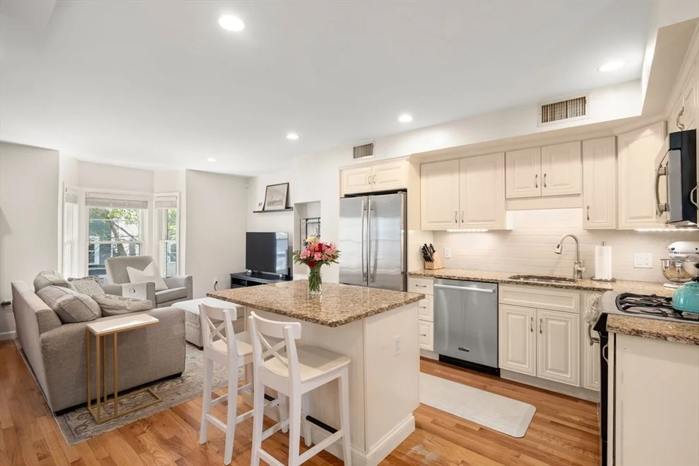 Unit for sale at 314 W 4th St, Boston, MA 02127