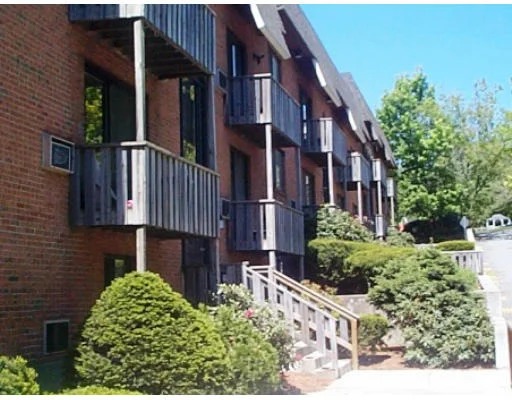 Unit for sale at 277 W Main St, Marlborough, MA 01752
