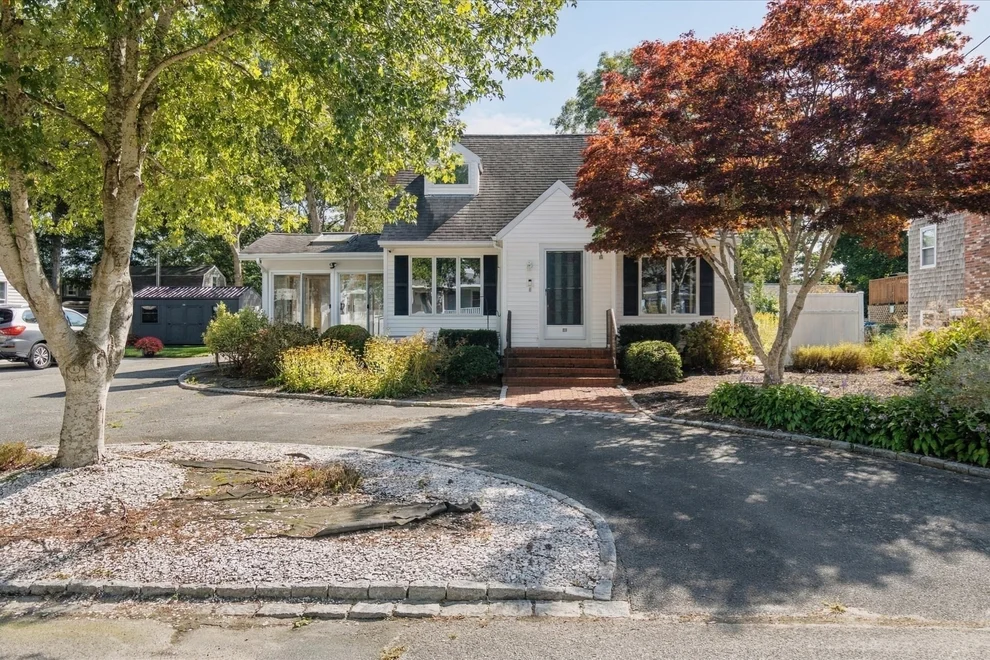 Unit for sale at 67 Ellsworth Dr, Falmouth, MA 02536