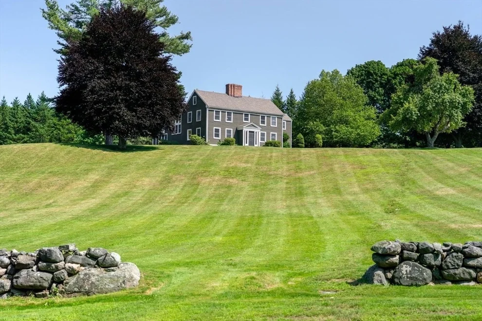 Unit for sale at 47 East St, Middleton, MA 01949