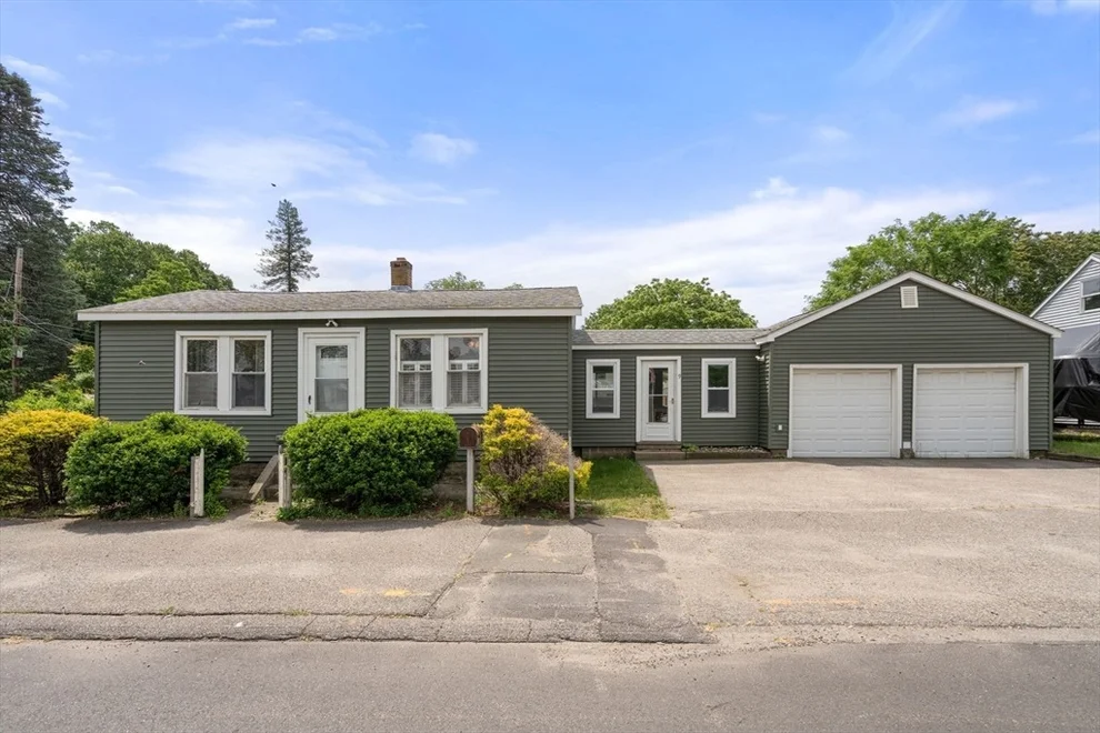 Unit for sale at 9 Providence Rd, Sutton, MA 01590