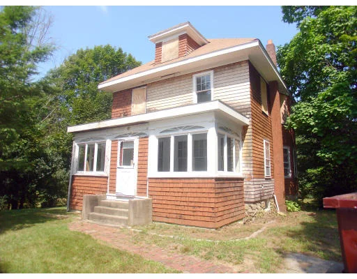 Unit for sale at 104 Ward St, Hingham, MA 02043