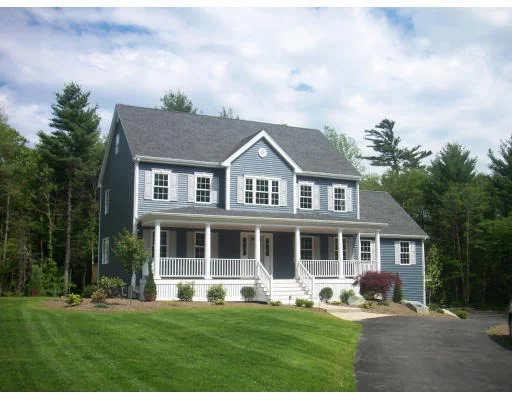 Unit for sale at 558 Washington St, East Bridgewater, MA 02333