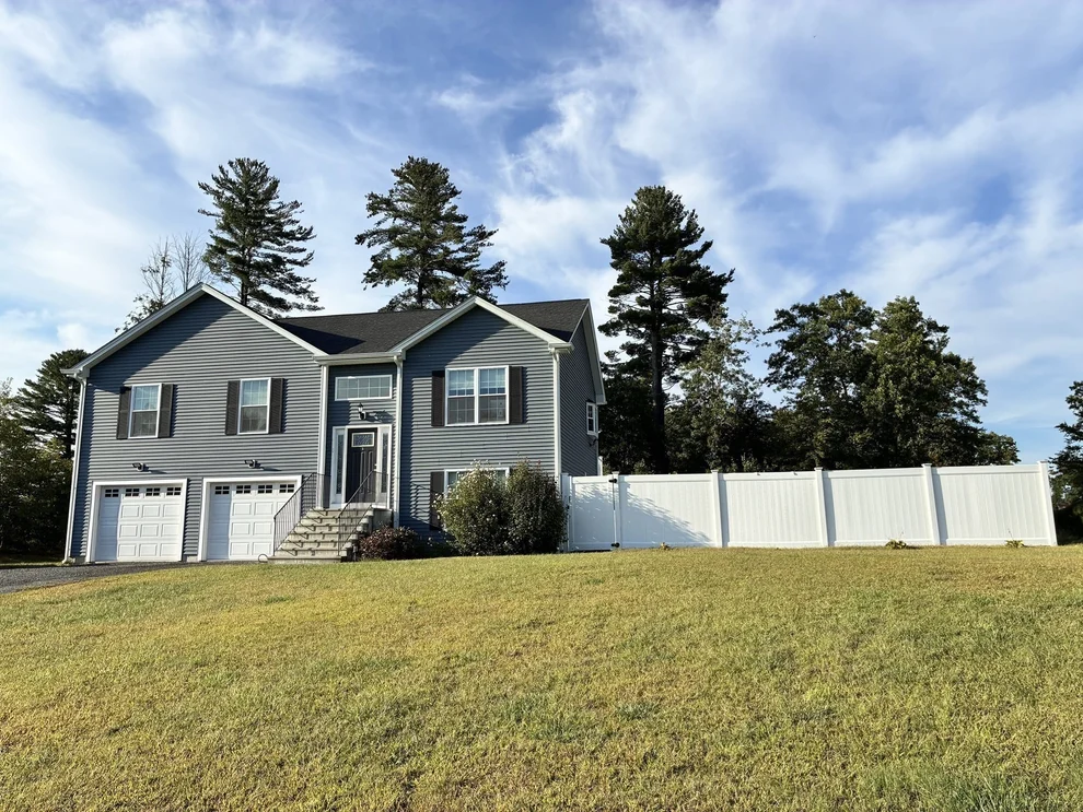 Unit for sale at 32 Indian Inn Rd, Thompson, CT 06277
