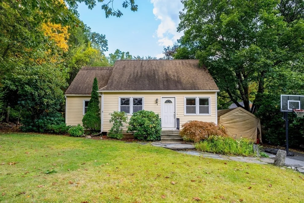 Unit for sale at 8 Chestnut St, Grafton, MA 01519