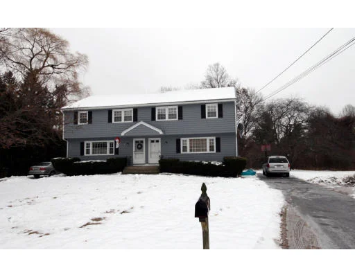 Unit for sale at 6 Morgan Dr, Chelmsford, MA 01824