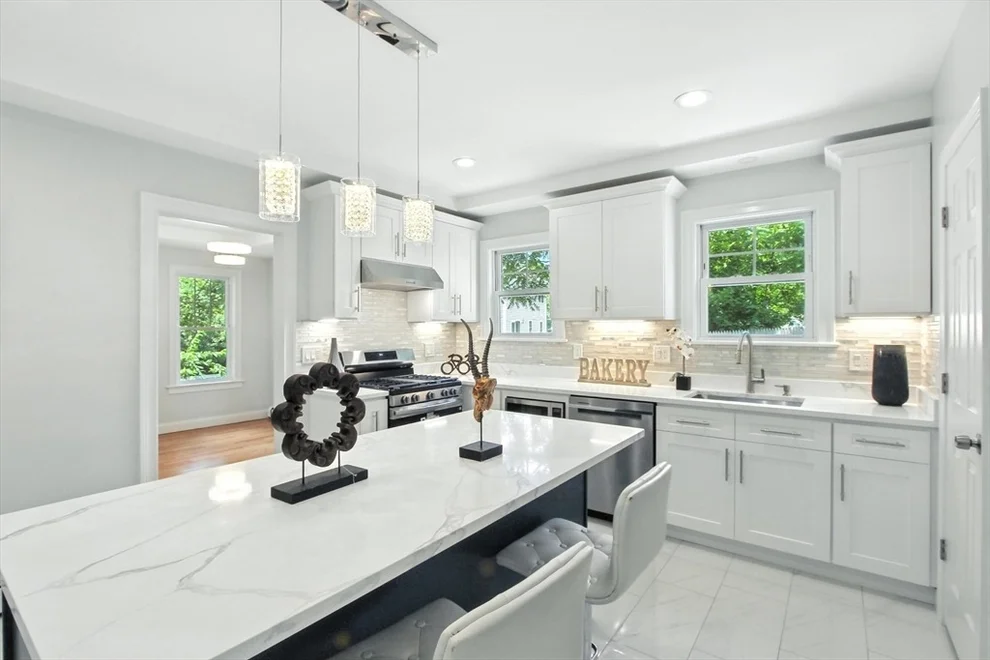 Unit for sale at 685 Union St, Braintree, MA 02184