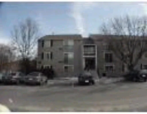 Unit for sale at 2 Village Hill Ln, Natick, MA 01760