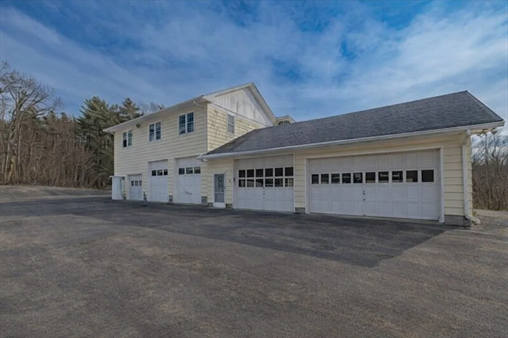 Unit for sale at 1083 Mount Elam Rd, Leominster, MA 01453