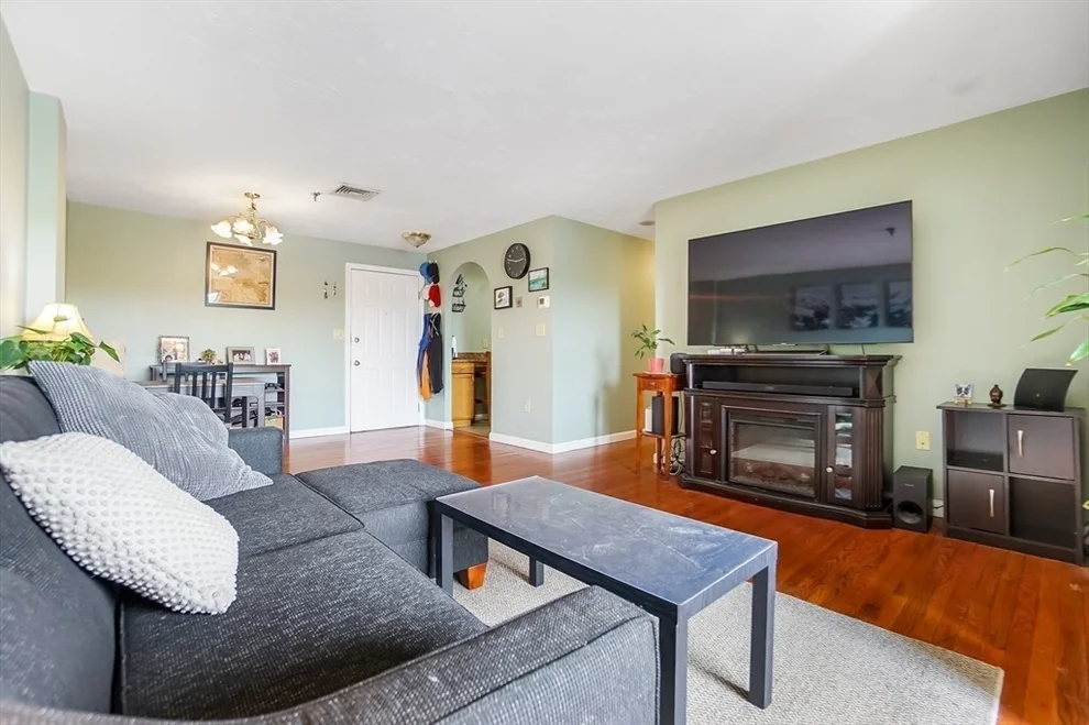 Unit for sale at 230 Willard St, Quincy, MA 02169