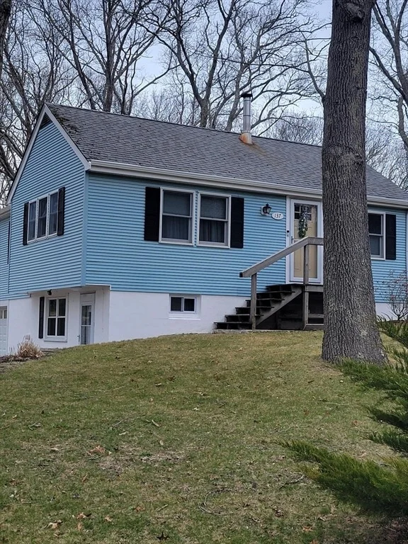 Unit for sale at 137 Beaver Dam Rd, Plymouth, MA 02360