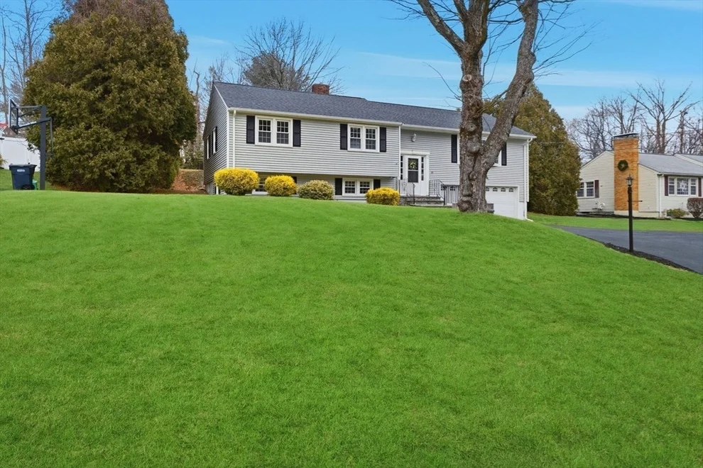 Unit for sale at 38 Juniper Lane, Holden, MA 01520