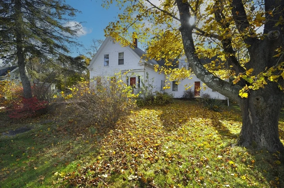 Unit for sale at 479 Central St, East Bridgewater, MA 02333