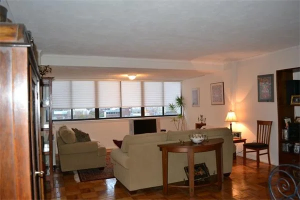 Unit for sale at 6 Whittier Pl, Boston, MA 02114