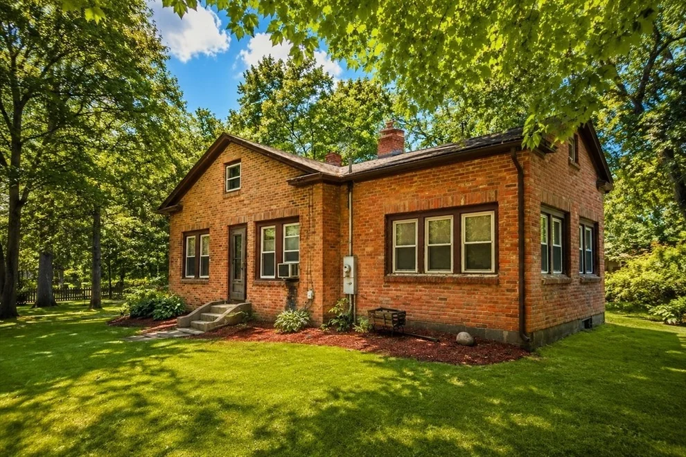 Unit for sale at 114 Witheridge St, Agawam, MA 01030