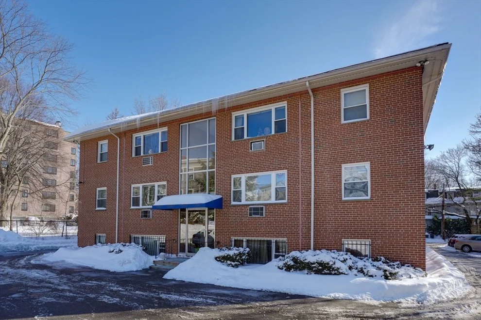 Unit for sale at 11 Cogswell Avenue, Cambridge, MA 02140