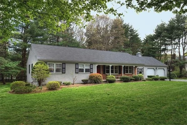 Unit for sale at 9 Craig Ln, Hingham, MA 02043