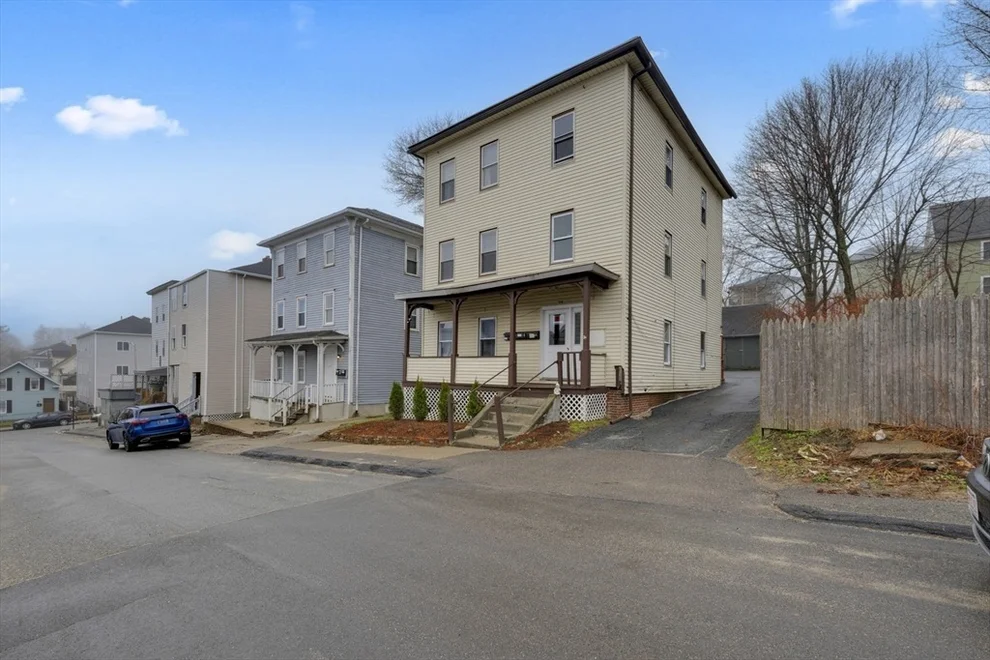 Unit for sale at 20 Mott St, Worcester, MA 01604