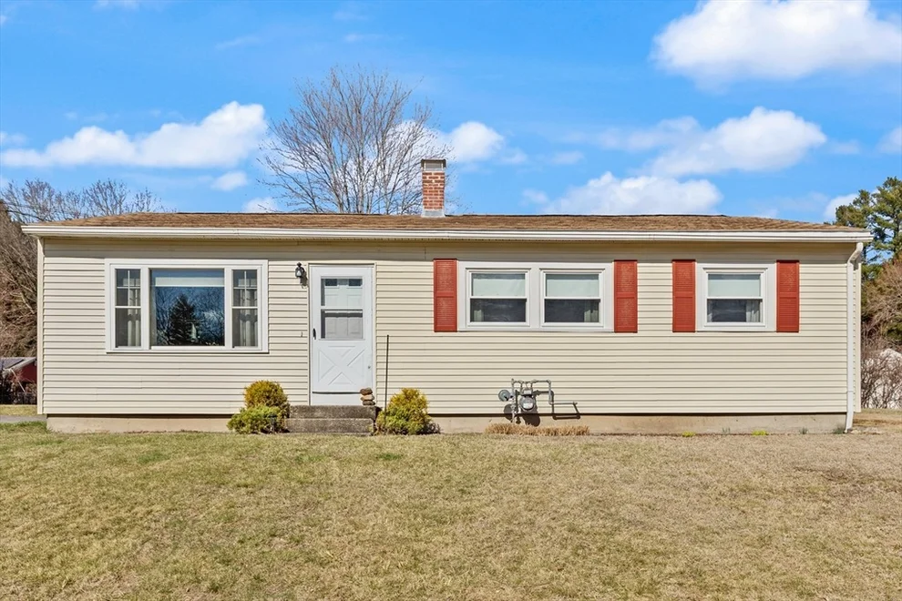 Unit for sale at 7 Mark St, Ayer, MA 01432